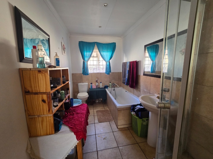 4 Bedroom Property for Sale in Fichardt Park Free State
